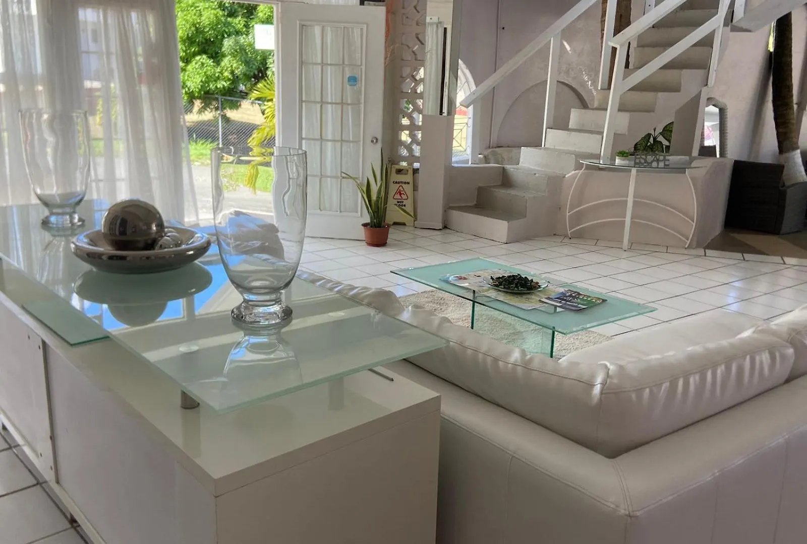 Bay Heights Escape Aparthotel - Courtyard Suites Rodney Bay 0*,